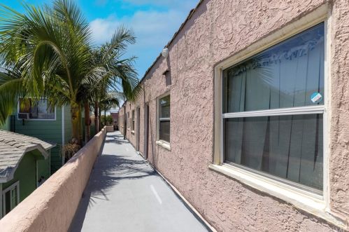 1101 Cherry Ave, Long Beach, CA 90813-3950