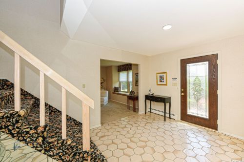 80 Stonehurst Ln, Huntington Station NY  11746-7934 exterior