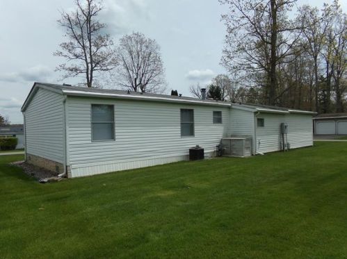 1306 Hilltop Ave, Somerset, PA 15501-2671