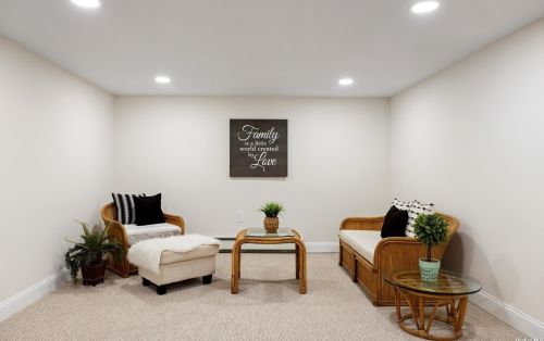 40 West Dr, San Remo NY  11754-3815 exterior