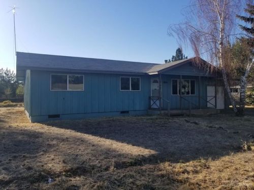 1747 17th St, Eagle Crest, OR 97756-3211