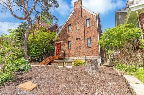 1462 Tolma Ave, Pittsburgh, PA 15216-2034