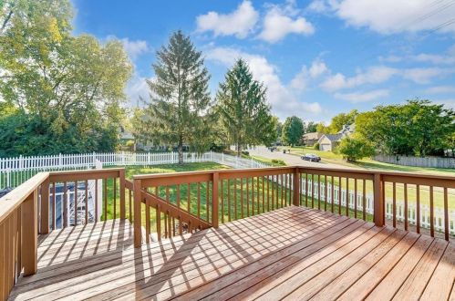 1814 Ashley Dr, Miamisburg OH  45342-3509 exterior