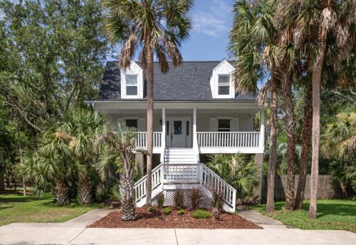 5 Tabby Ln, Isle Of Palms SC 29451-2314 exterior