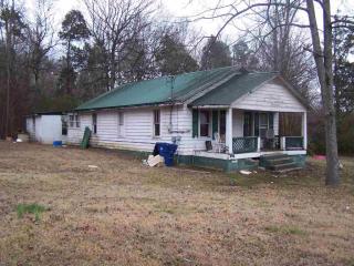 610 Main St, Adamsville, TN 38310-2219
