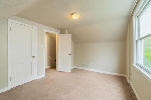 207 Maryland Dr, Glenshaw PA  15116-1723 exterior