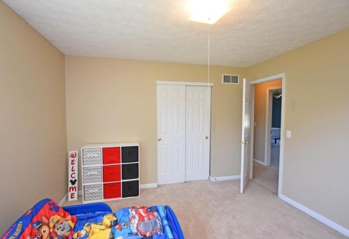 1413 Breckenridge Dr, Amelia OH  45102-1169 exterior
