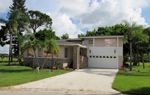 90 Oakland Hills Ct, Placida, FL 33947-2254