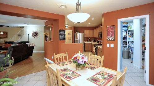 3944 Pine Creek Way, Tucson AZ 85745-7115 exterior