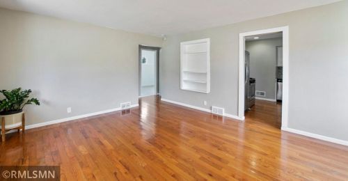 708 23rd Ave, South Saint Paul MN  55075-1321 exterior