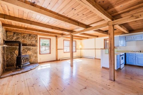 34 Cedar Hill Ln, Colchester CT  06420-4007 exterior