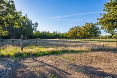 9533 Cummings Rd, Durham CA  95938-9605 exterior