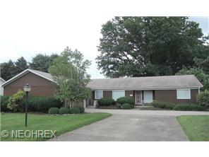 2845 Biscayne Ave, Youngstown, OH 44505-2109