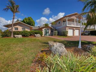 424 Sorrento Dr, Osprey, FL 34229-9656