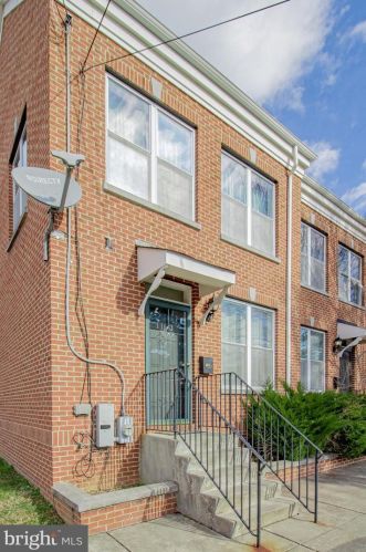 1103 B St, Wilmington, DE 19801-5303