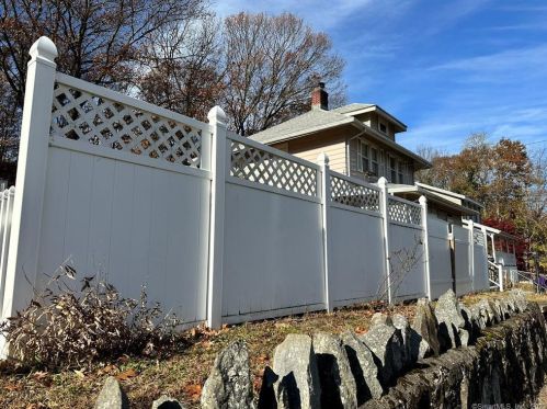 12 Rosewood Ave, Waterbury, CT 06706-1628