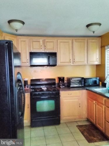 41 Marshal Ln, Willingboro NJ  08046-2816 exterior