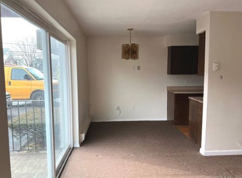 10 Tuttle St, Stamford CT  06902-4624 exterior