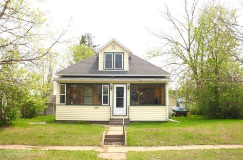 516 Lake Ave, Ladysmith, WI 54848-1210