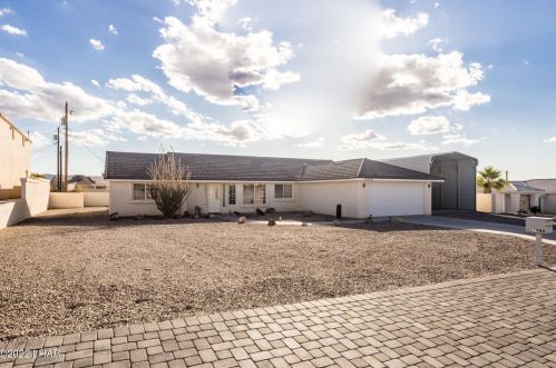 2980 Indian Head Dr, Lake Havasu City, AZ 86406-8641