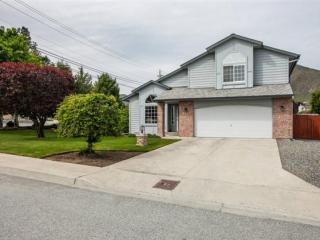 628 Chinook Dr, Wenatchee, WA 98801-6235