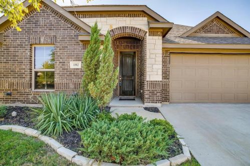 11912 Bexley Dr, Burleson TX  76028-0256 exterior