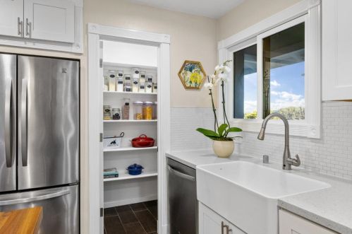 1920 Claremont Dr, San Bruno CA  94066-2716 exterior