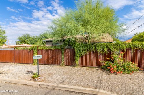 4441 Waverly St, Tucson, AZ 85712-3273