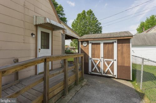 667 Brighton Ter, Holmes PA  19043-1009 exterior