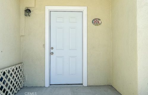 306 7th St, San Jacinto CA  92583-4710 exterior