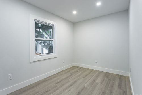 676 Mason St, Westbury NY  11590-4463 exterior