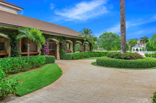 15563 Estancia Ln, West Palm Beach FL  33414-7439 exterior