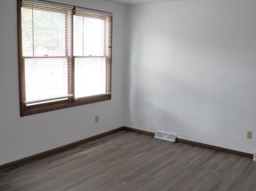 520 Columbia Ave, Green Bay, WI 54303-3927