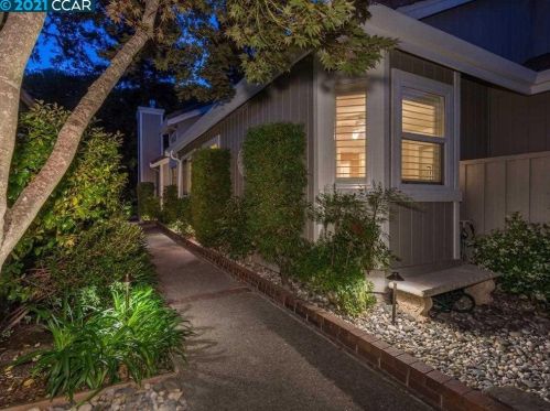 3048 Live Oak Ct, Danville, CA 94506-2138