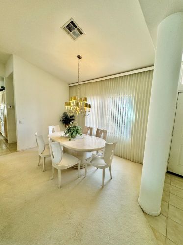 78700 Naples Dr, La Quinta, CA 92253-4946