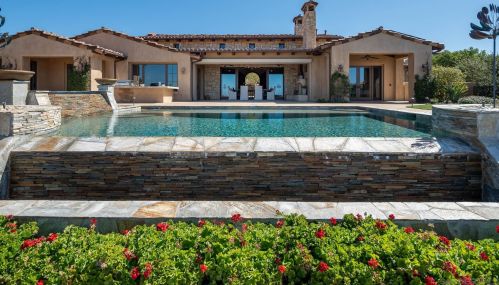 8411 Run Of The Knolls Ct, San Diego CA  92127 exterior