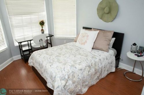 1903 180 Ter, Hollywood FL 33029-5173 exterior