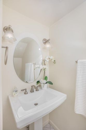 823 Beaver Creek Way, San Jose CA  95133-1237 exterior