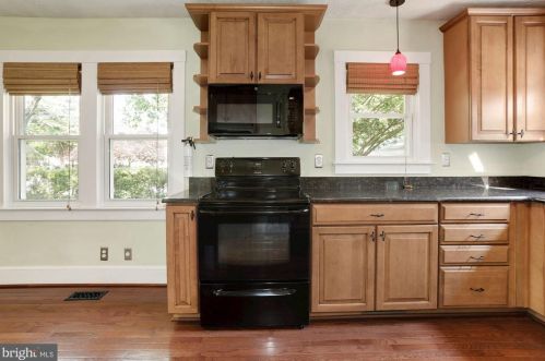 319 Third St, Fredericksburg VA  22408-2321 exterior