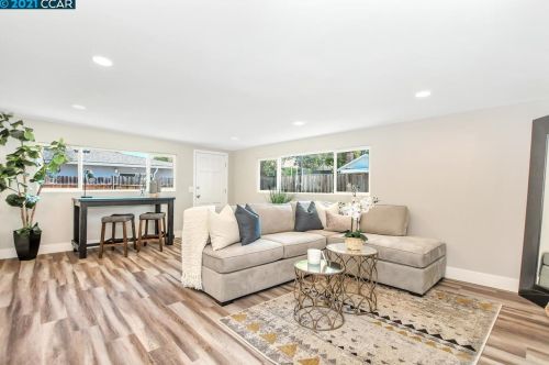 1704 Greer Ave, Concord CA  94521-2244 exterior