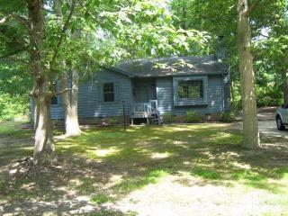 219 Candlewick Dr, Eagle Rock, NC 27591-8976