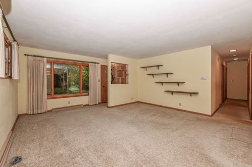 1426 Homestead Trl, Thiensville WI  53092-3217 exterior