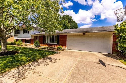 9 Patrick Dr, Miami, OH 45056-1569