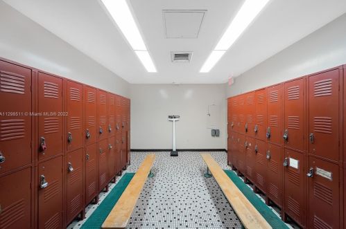 2812 46th Ave, Hollywood FL  33021-2931 exterior