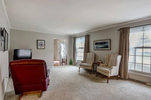 1226 Wedgewood Dr, Waukesha WI  53186-6753 exterior