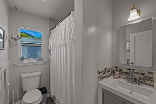 1129 Wanda Ave, Seaside CA  93955-5430 exterior