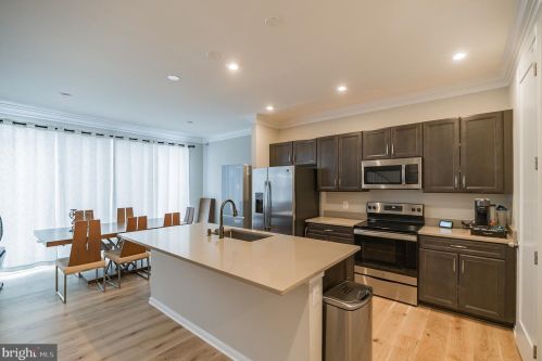100 Cedar Spring Ln, Strasburg, VA 22657-3629