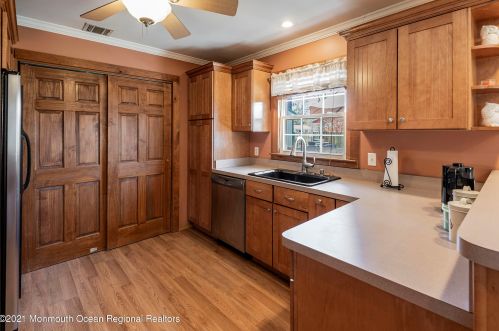 1229 Sylvania Pl, Lacey NJ  08731-4440 exterior