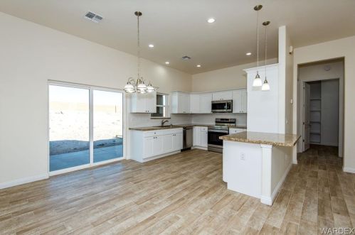 2201 Moon Ridge Ln, Bullhead City AZ  86426-6616 exterior