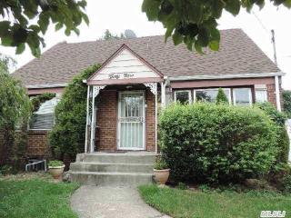 39 Clemente Pl, Hempstead, NY 11550-5103